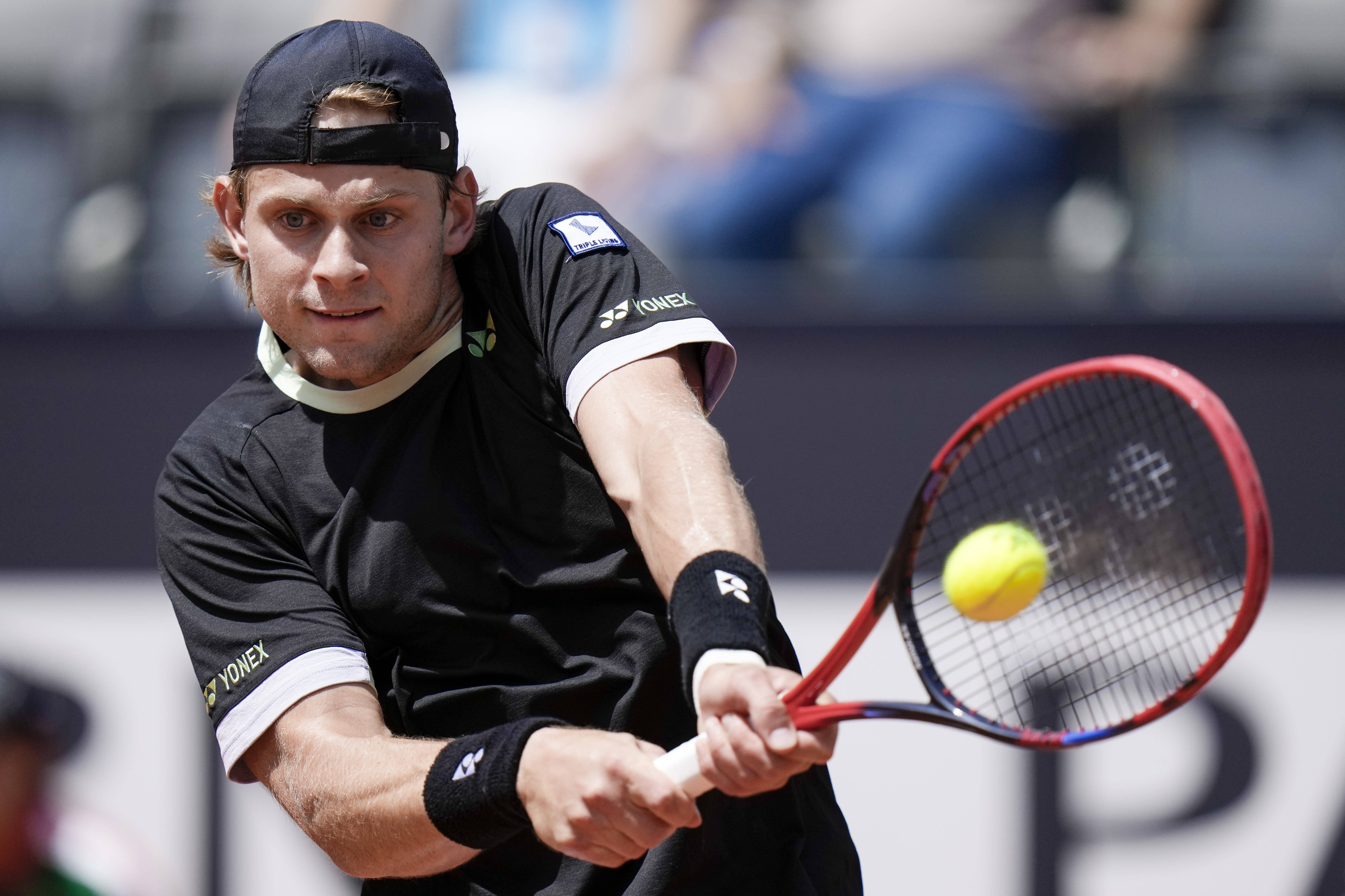 包含德国网球队绝地反击日本网球队，纳达尔高光表现的词条