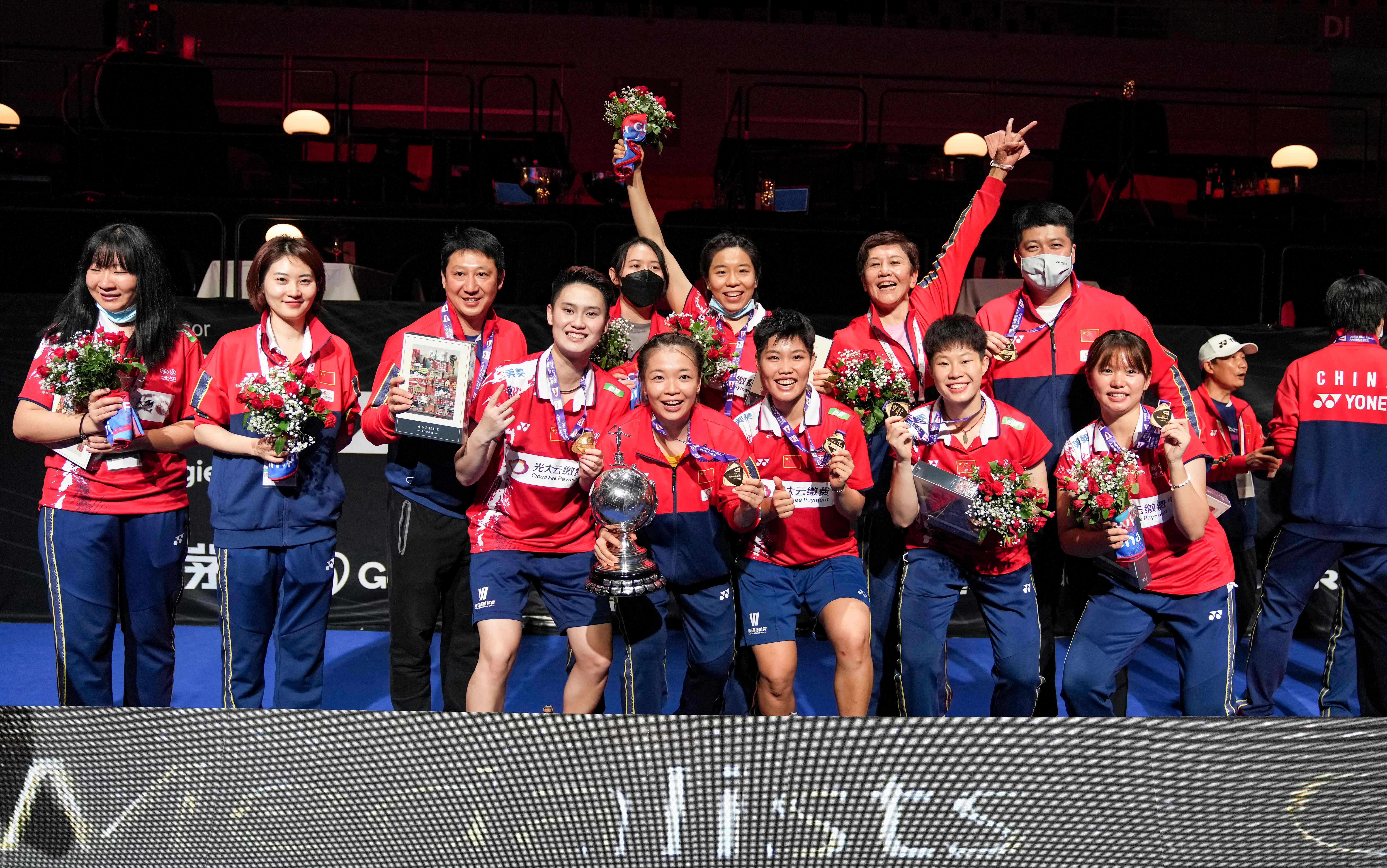 包含印尼羽毛球队力克泰国羽毛球队，辛杜三分雨点燃全场的词条