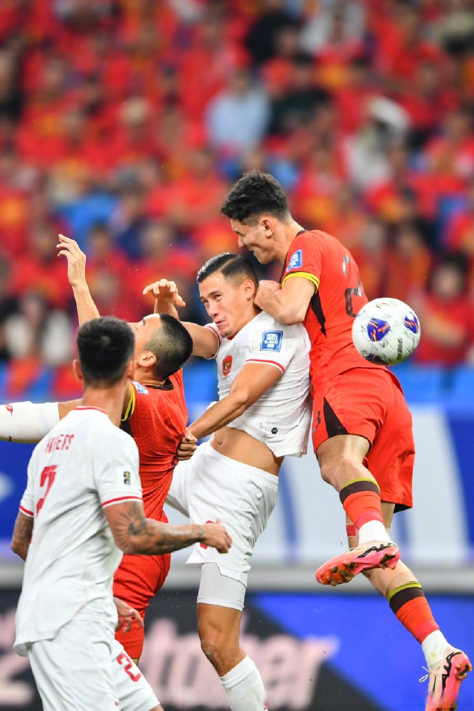 印尼队轻取泰国队，黄鸭组合带队取胜