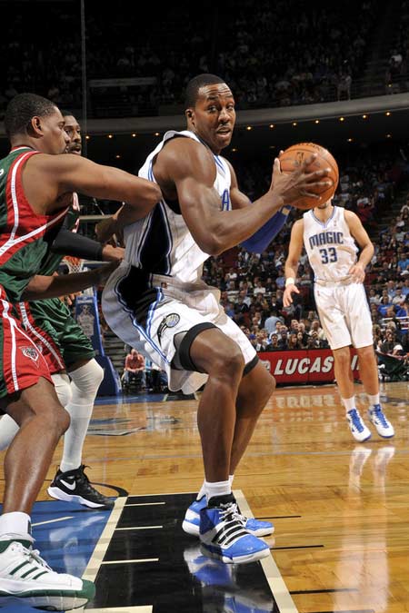 国王主场击败魔术，两连胜稳固前八的简单介绍