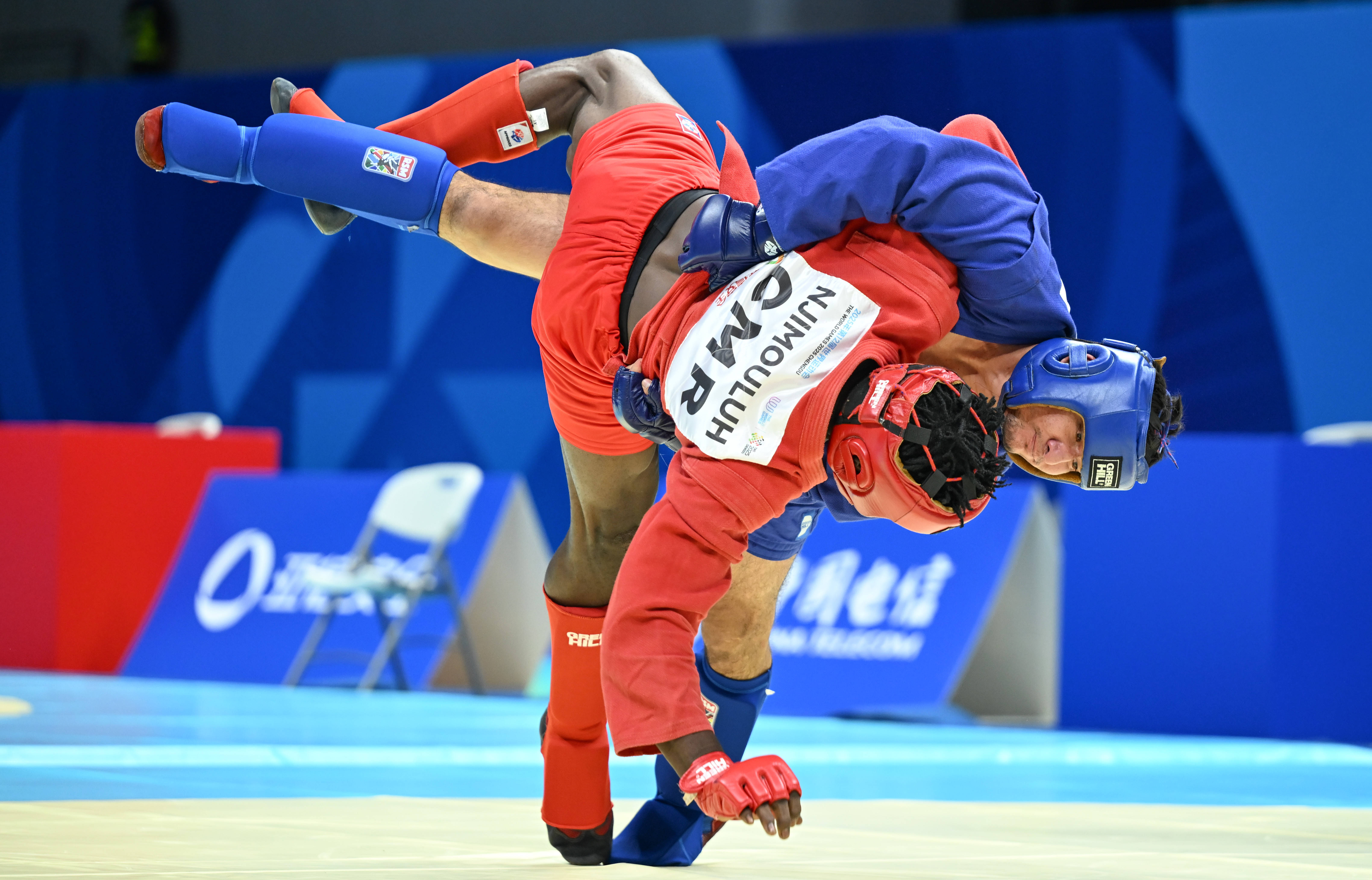 包含拳击男子轻重量级：古巴选手擒金牌的词条