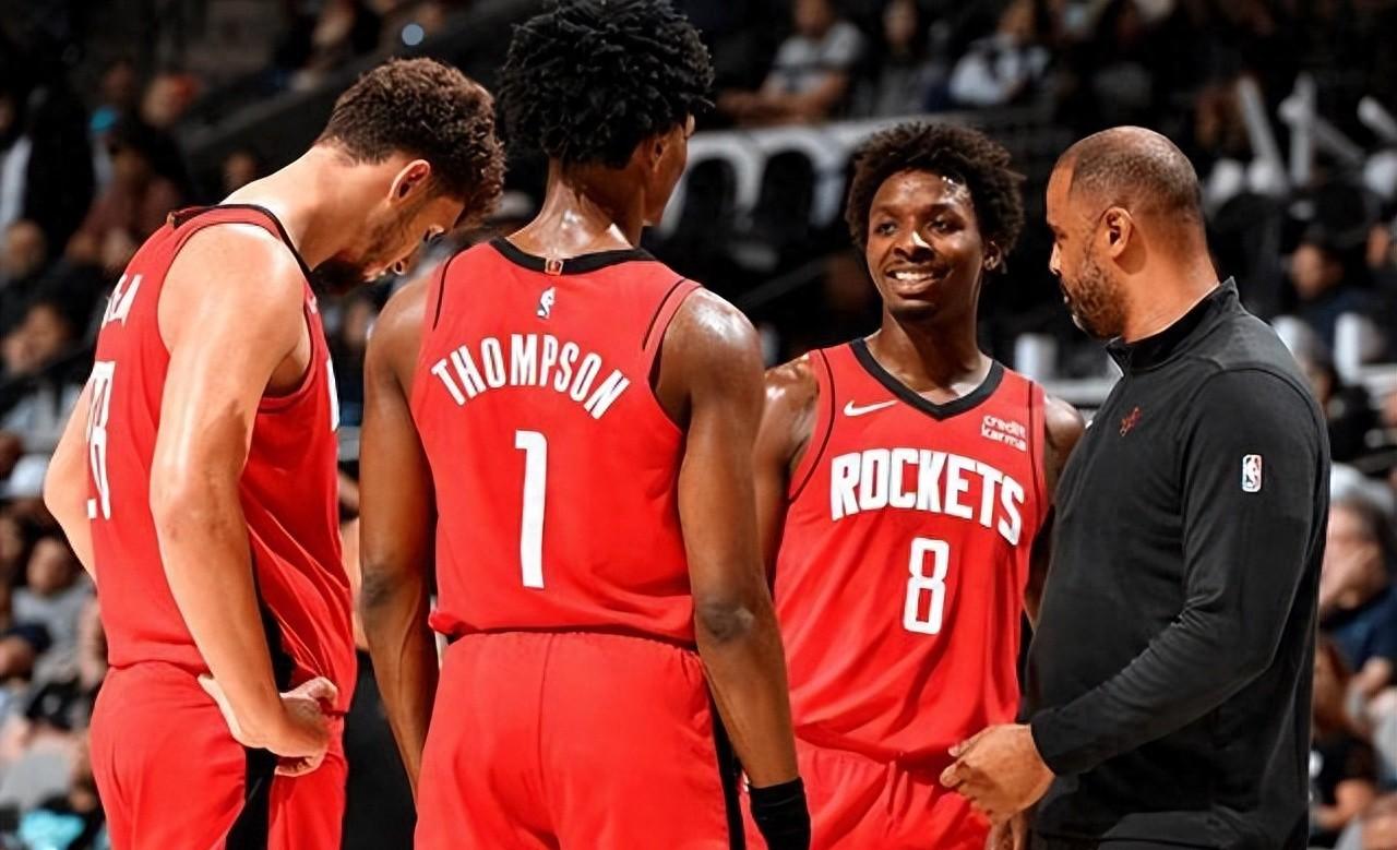 包含篮网队新援助攻火力全开，战胜灰熊队的词条