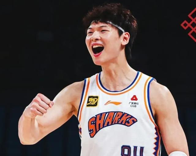 上海男篮火力全开,以惊人分差战胜对手 上海男篮火力全开,以惊人分差战胜对手