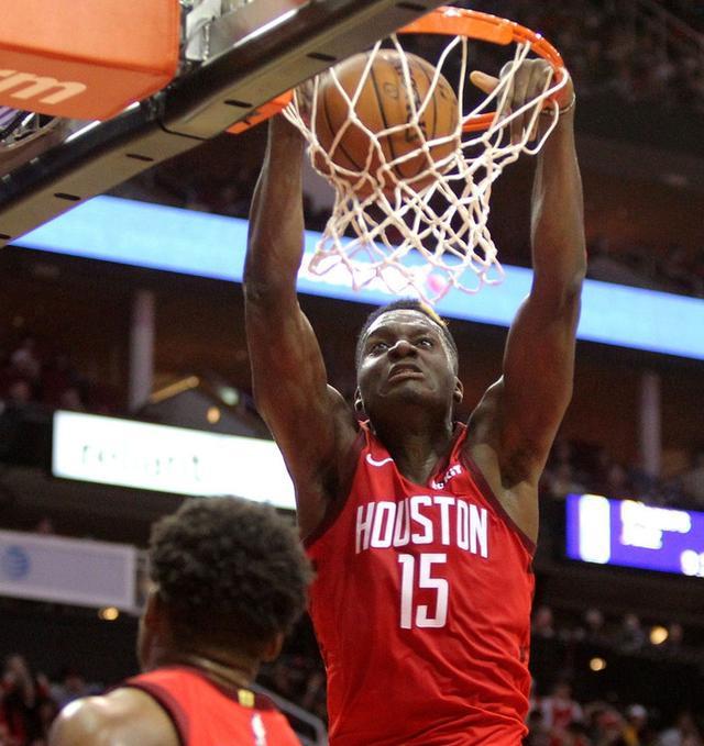 包含韦恩斯堡完胜对手，发挥出色，实现三连胜的词条