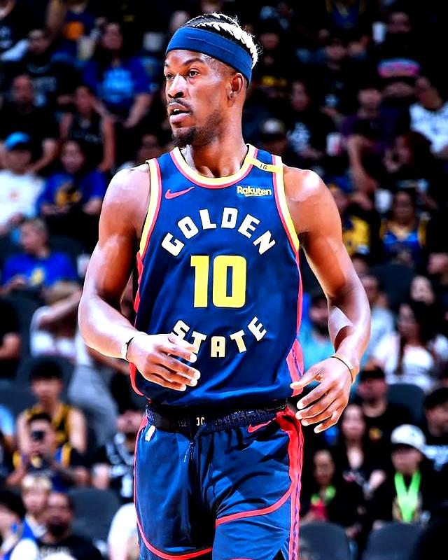 圣安东尼奥马刺队成功逆转比分，球队表现相当抢眼