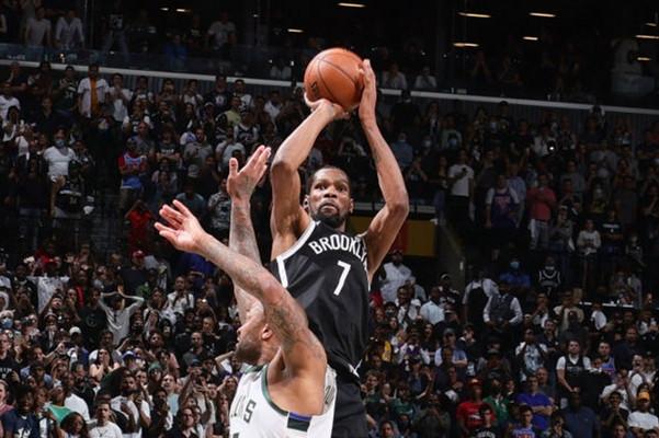 篮网翻盘国王，霍勒迪带队取胜