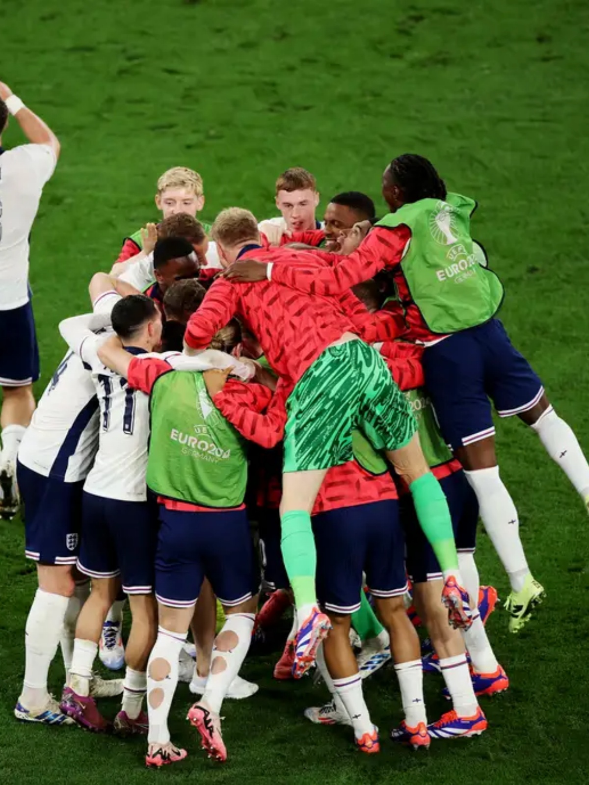 荷兰逆转克罗地亚,戈麦斯点燃赛场 荷兰逆转克罗地亚,戈麦斯点燃赛场