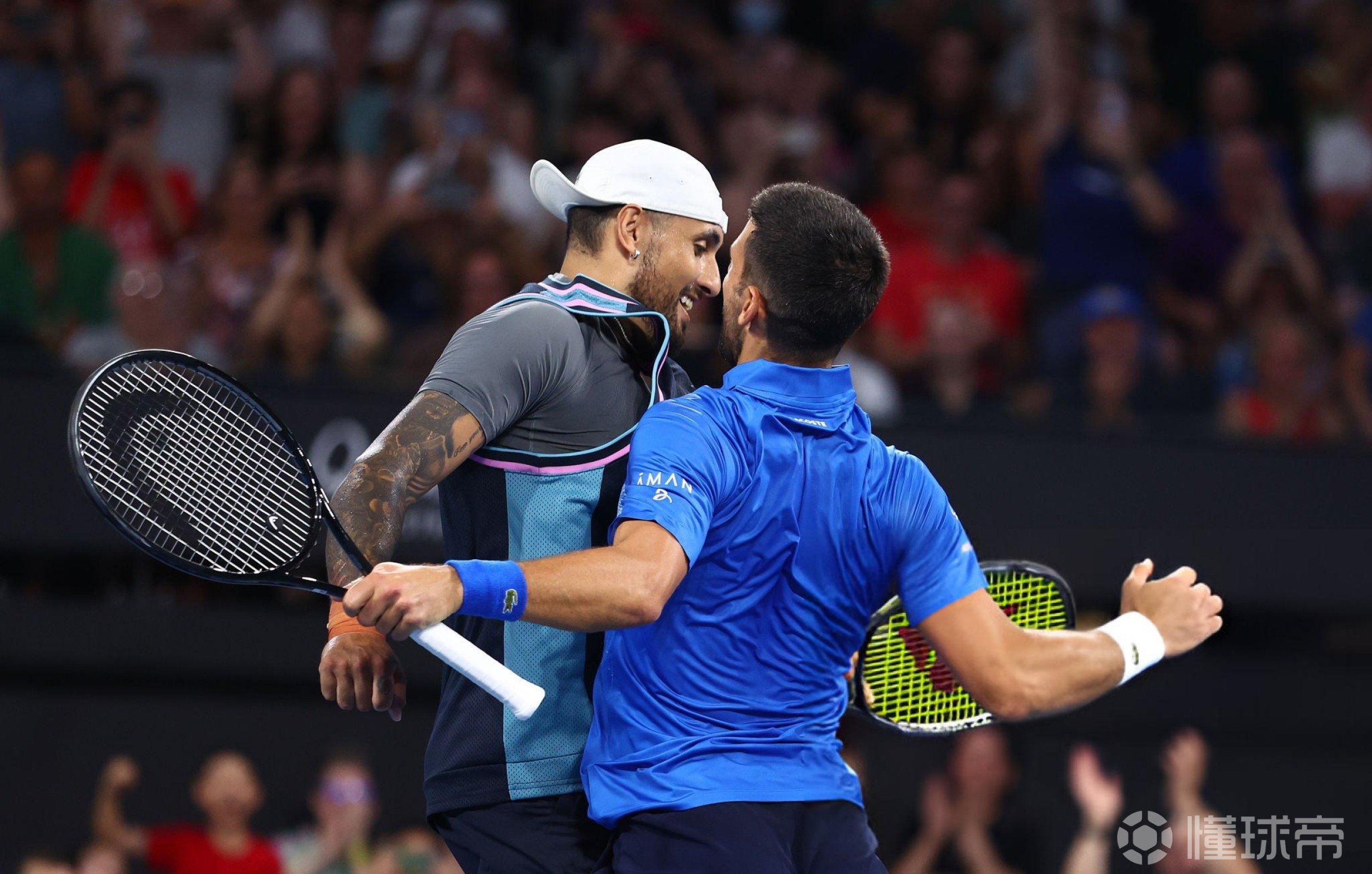 意大利网球队鏖战澳大利亚网球队，克耶高斯送出助攻