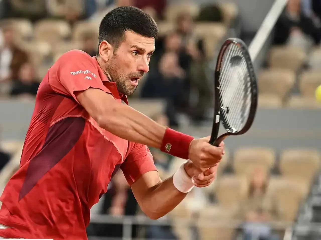 包含欧洲网球队鏖战英国网球队，费德勒打破历史纪录的词条