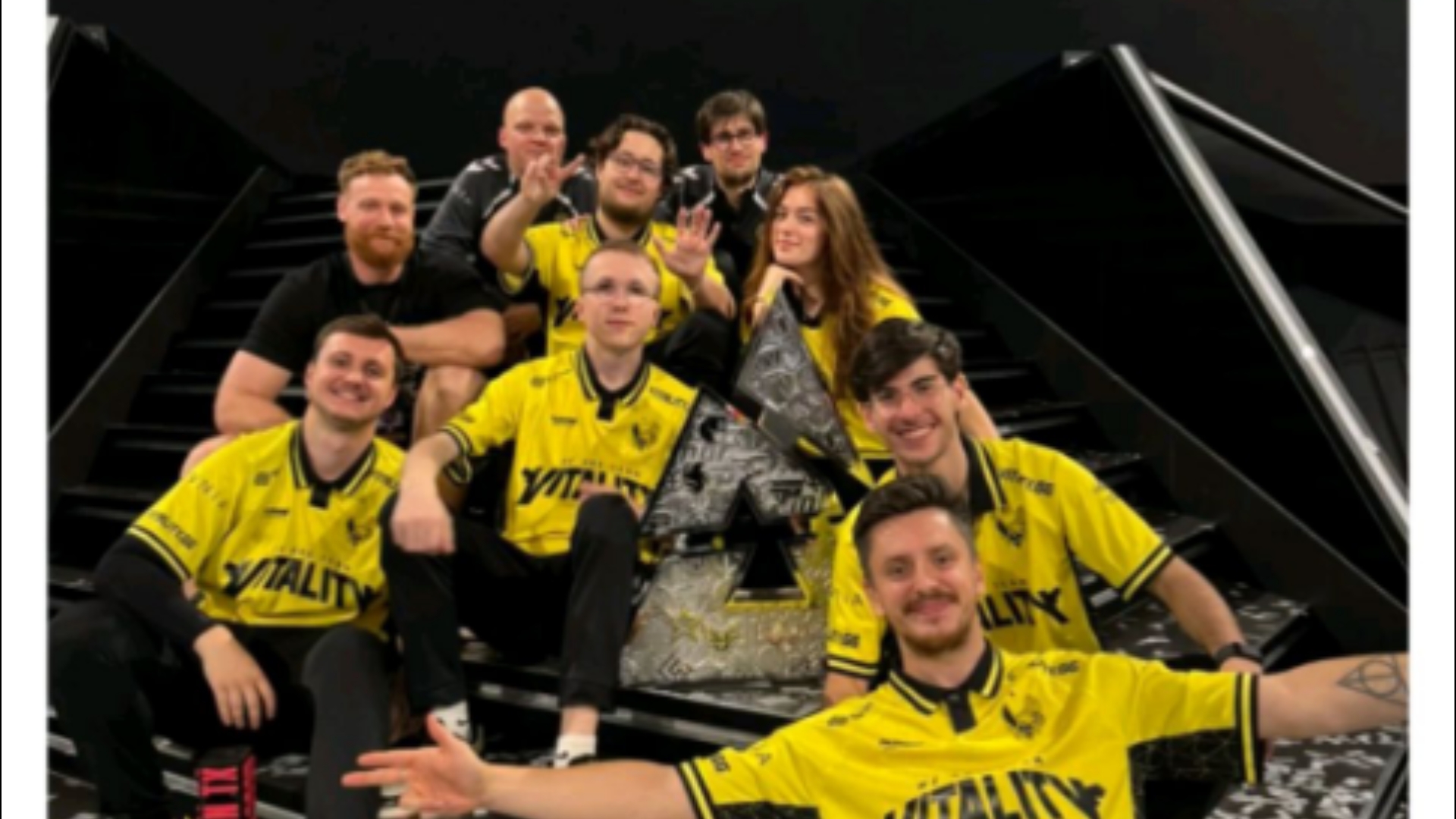 关于Vitality险胜BRO，Doinb惊艳世界的信息