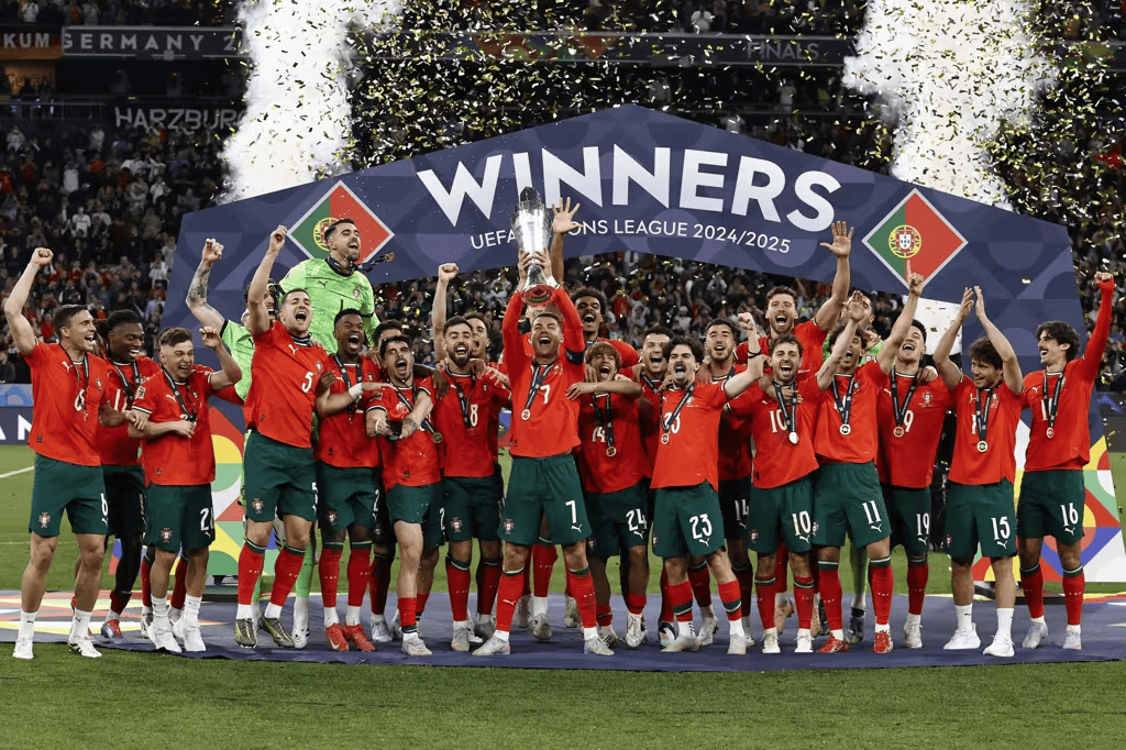 包含葡萄牙豪取胜利,晋级形势看涨的词条 包含葡萄牙豪取胜利,晋级形势看涨的词条