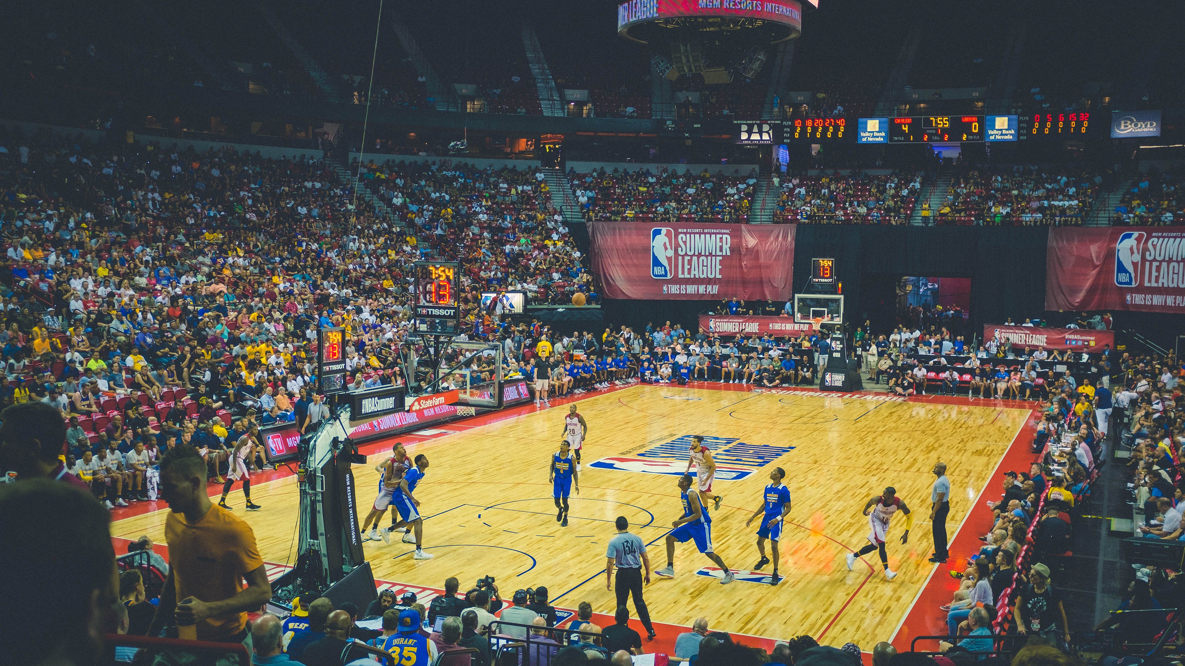 跨界奇迹，从马赛单节拉开西班牙，到德里赫特在F1街道赛接管比赛